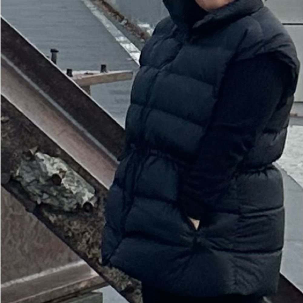 Athleta Oversized Down Black Puffer Vest